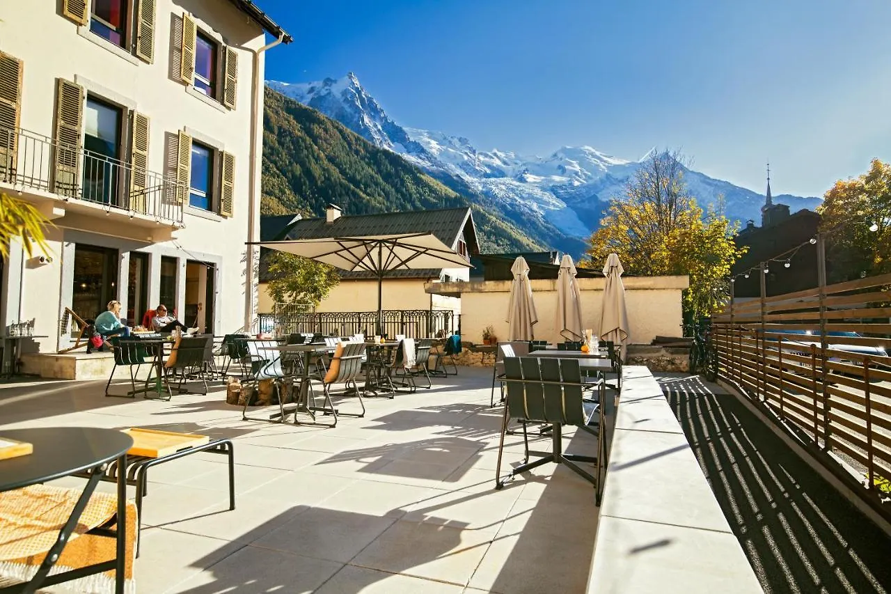 Cosmiques Hotel - Centre Chamonix contacts